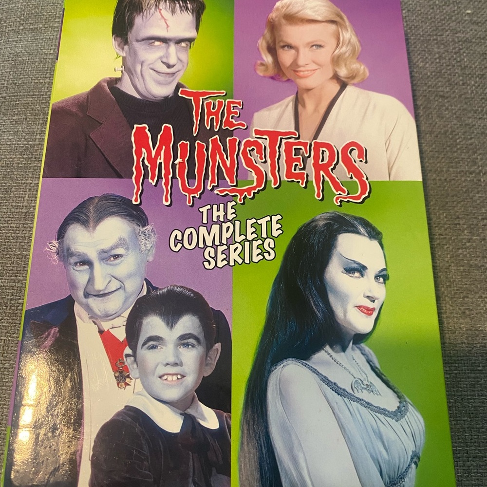 The Munsters The Complete Series - missing one disc